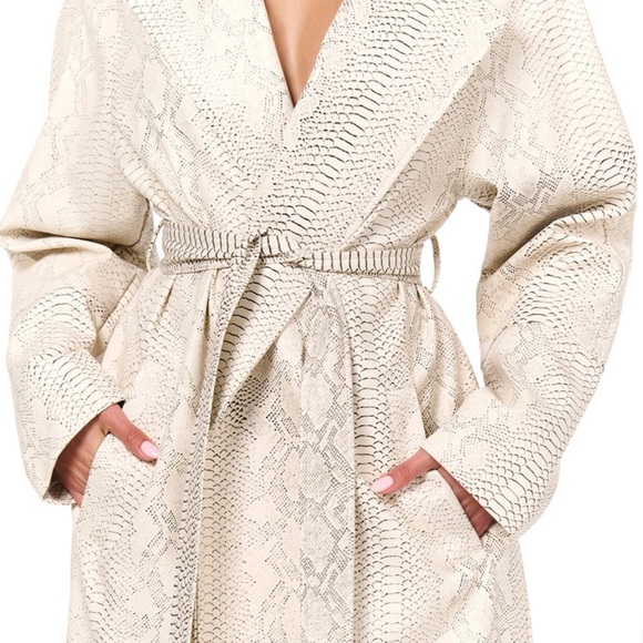 Naked Wardrobe SNAKE COCOON COAT- size XS - Picture 6 of 6